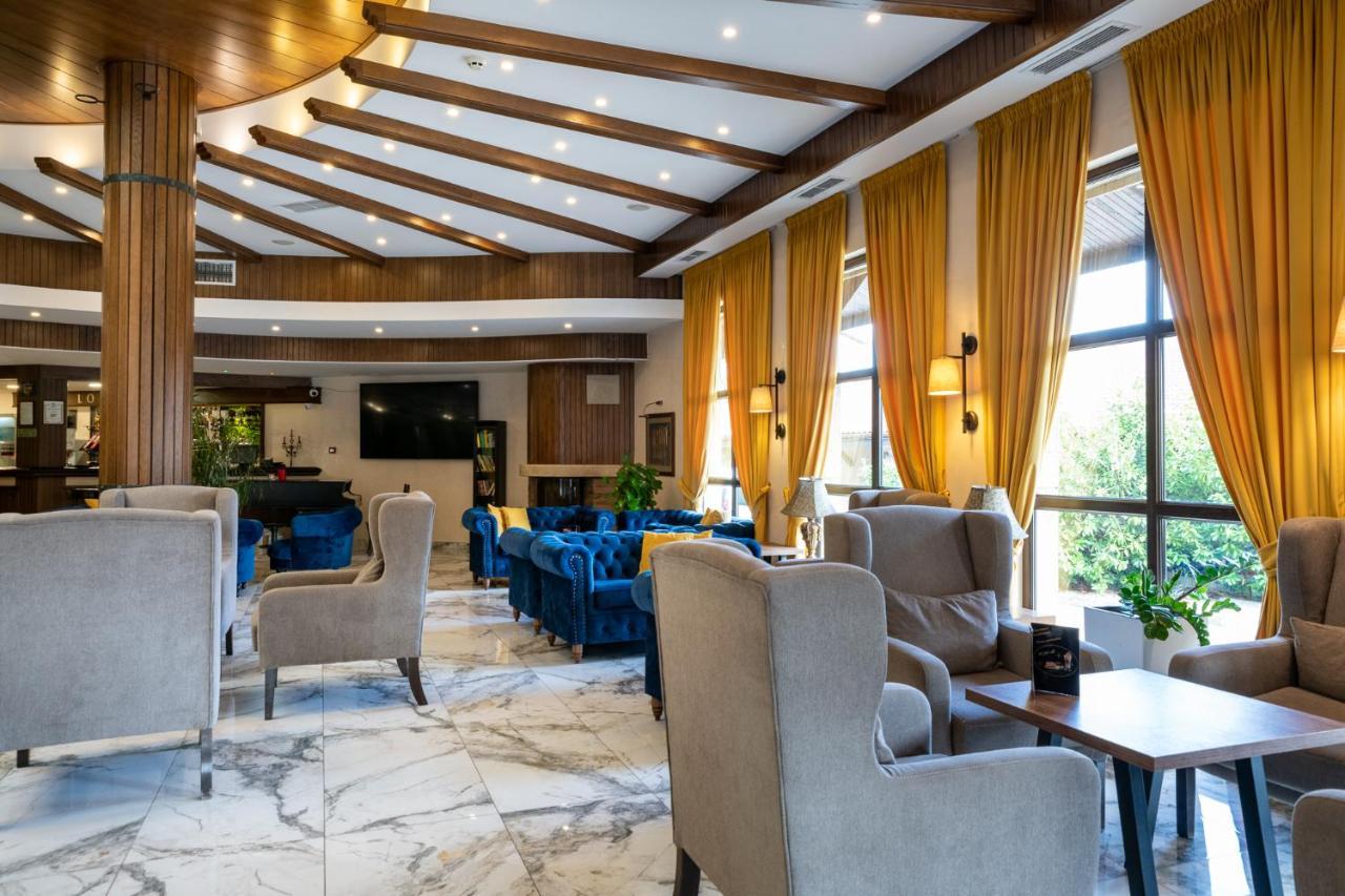 Grand Hotel Velingrad Exterior foto Lobby