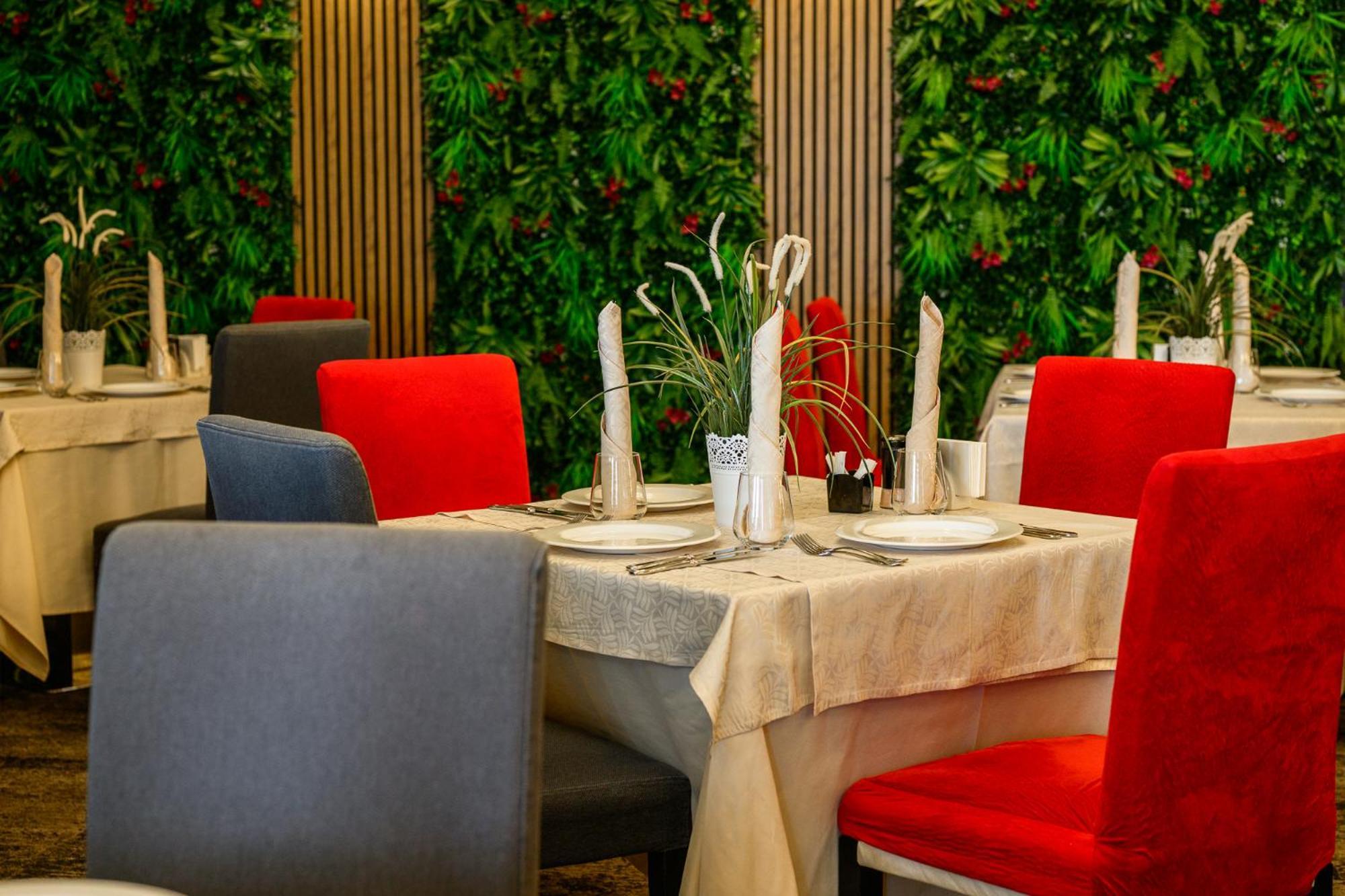 Grand Hotel Velingrad Exterior foto Restaurant interior