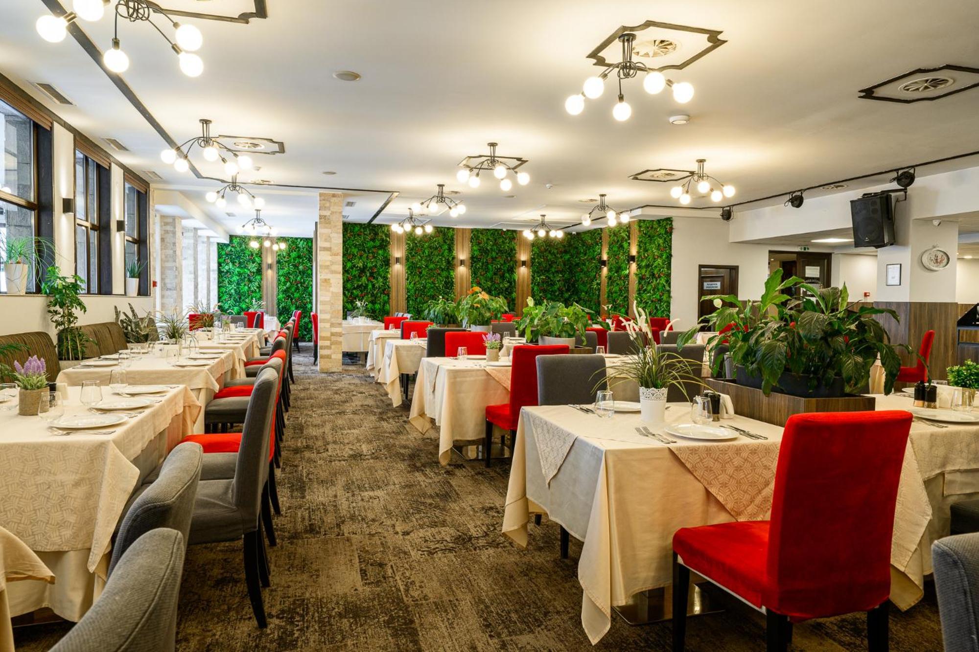 Grand Hotel Velingrad Exterior foto Restaurant interior